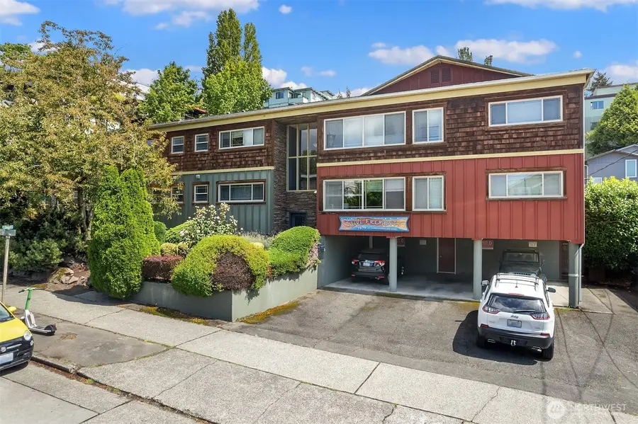 3636 Evanston Avenue N #12, Seattle, WA 98103 - Image #2