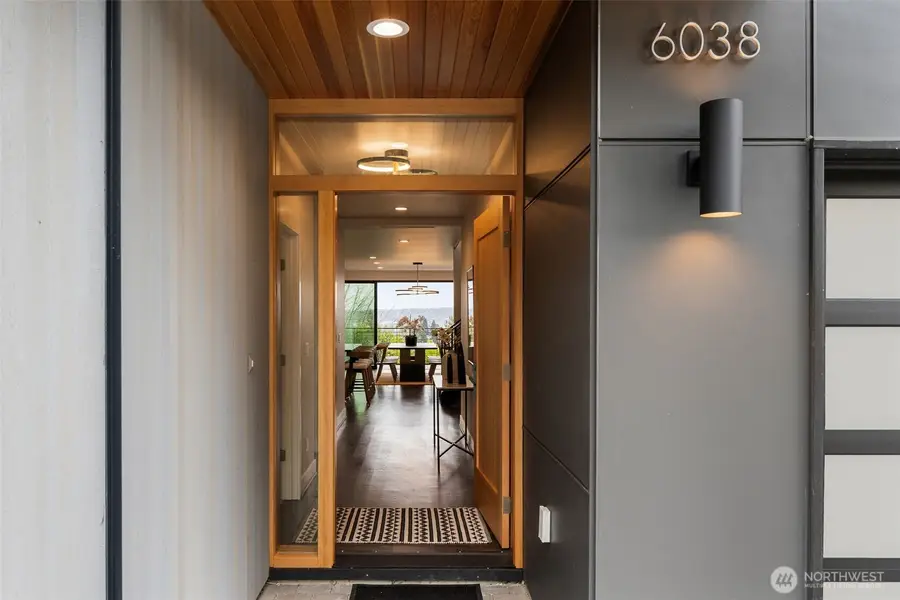 6038 50th Avenue Ne #A, Seattle, WA 98115 - Image #2