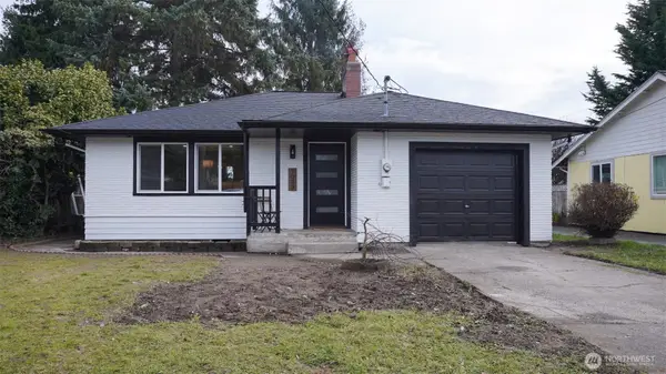 7033 S J Street, Tacoma, WA 98408