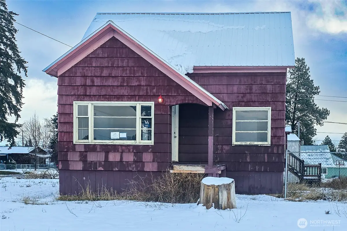 305 S Central Avenue, Waterville, WA 98858 - Image #1
