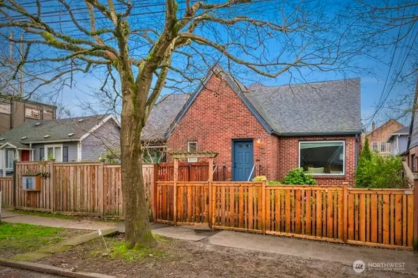 713 26th Avenue #B, Seattle, WA 98122