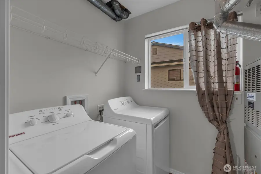 9480 Olson Place Sw #G, Seattle, WA 98106 - Image #3