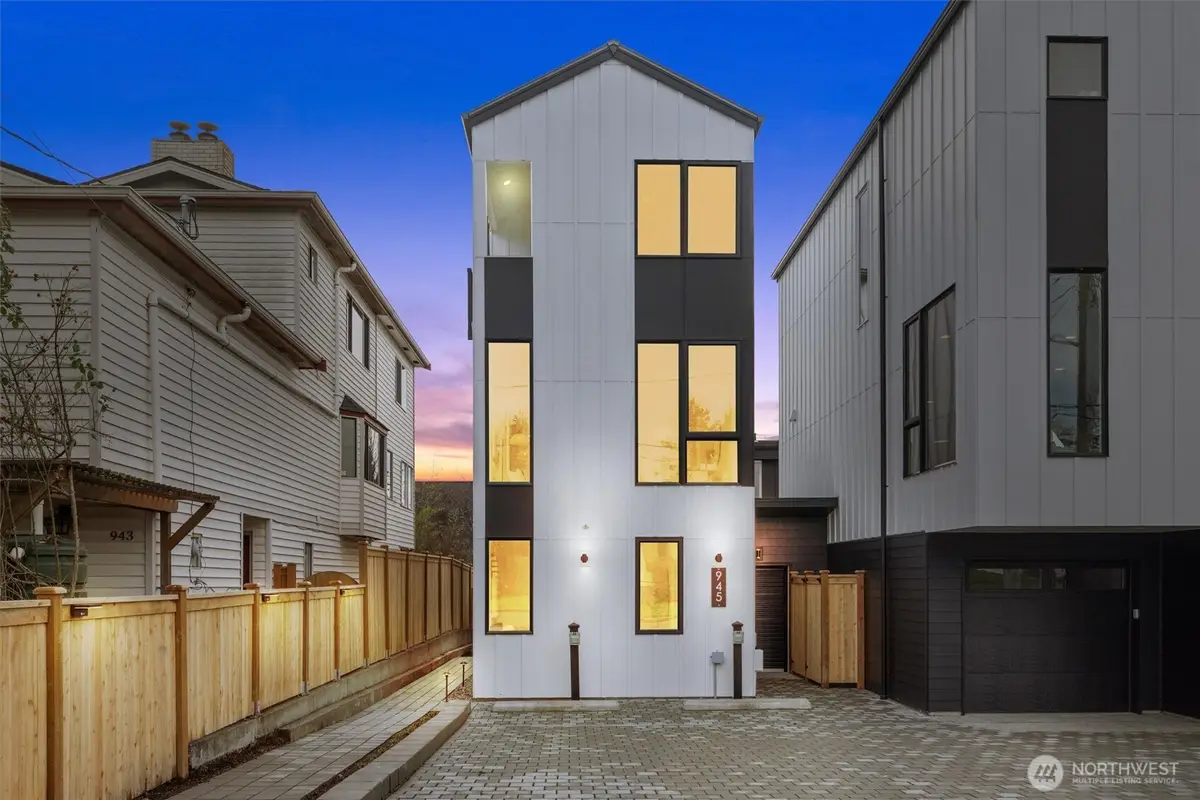 945 NW 61st Street, Seattle, WA 98107 - Image #1