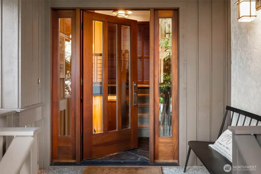 7445 86th Avenue Se, Mercer Island, WA 98040 - Image #2