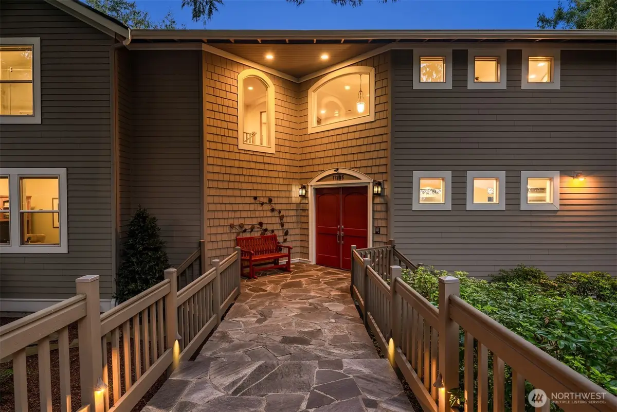 11205 NE 95th Street, Kirkland, WA 98033 - Image #1