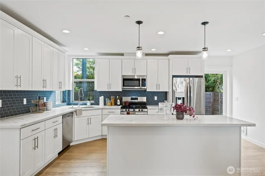 15610 5th Avenue Ne #C, Shoreline, WA 98155 - Image #3