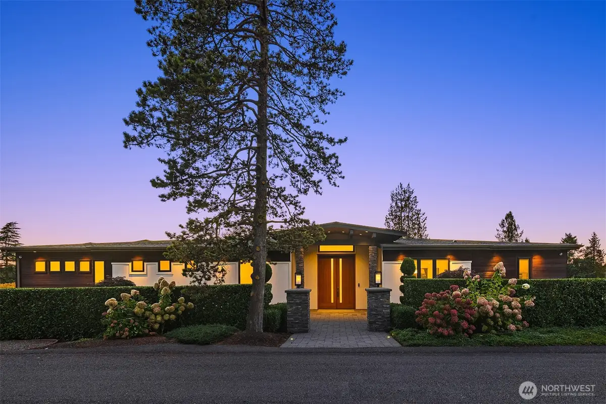 8926 NE 36th Street, Yarrow Point, WA 98004 - Image #1