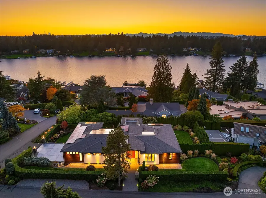 8926 NE 36th Street, Yarrow Point, WA 98004 - Image #2