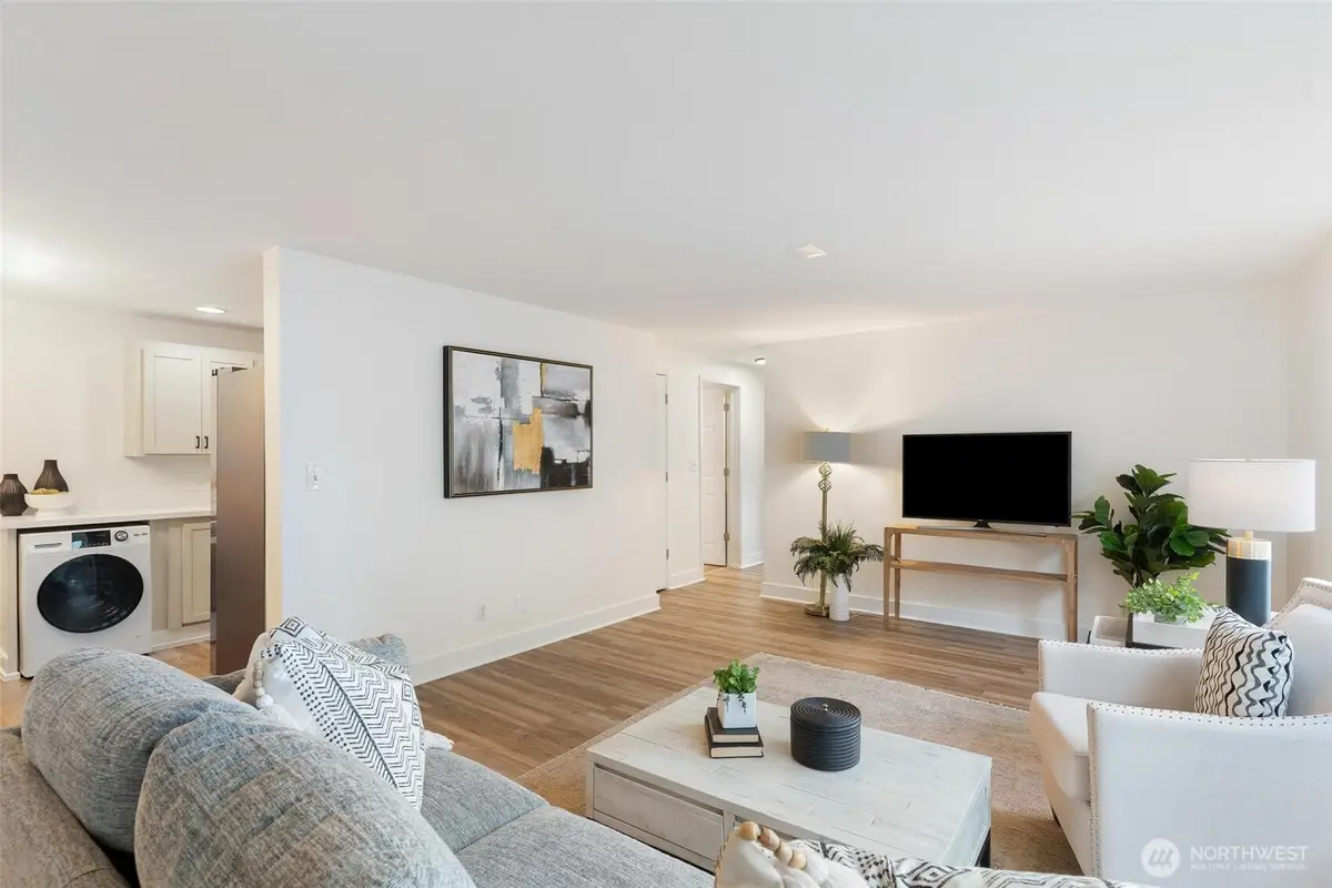 3209 Hoyt Avenue #201, Everett, WA 98201 - Image #1