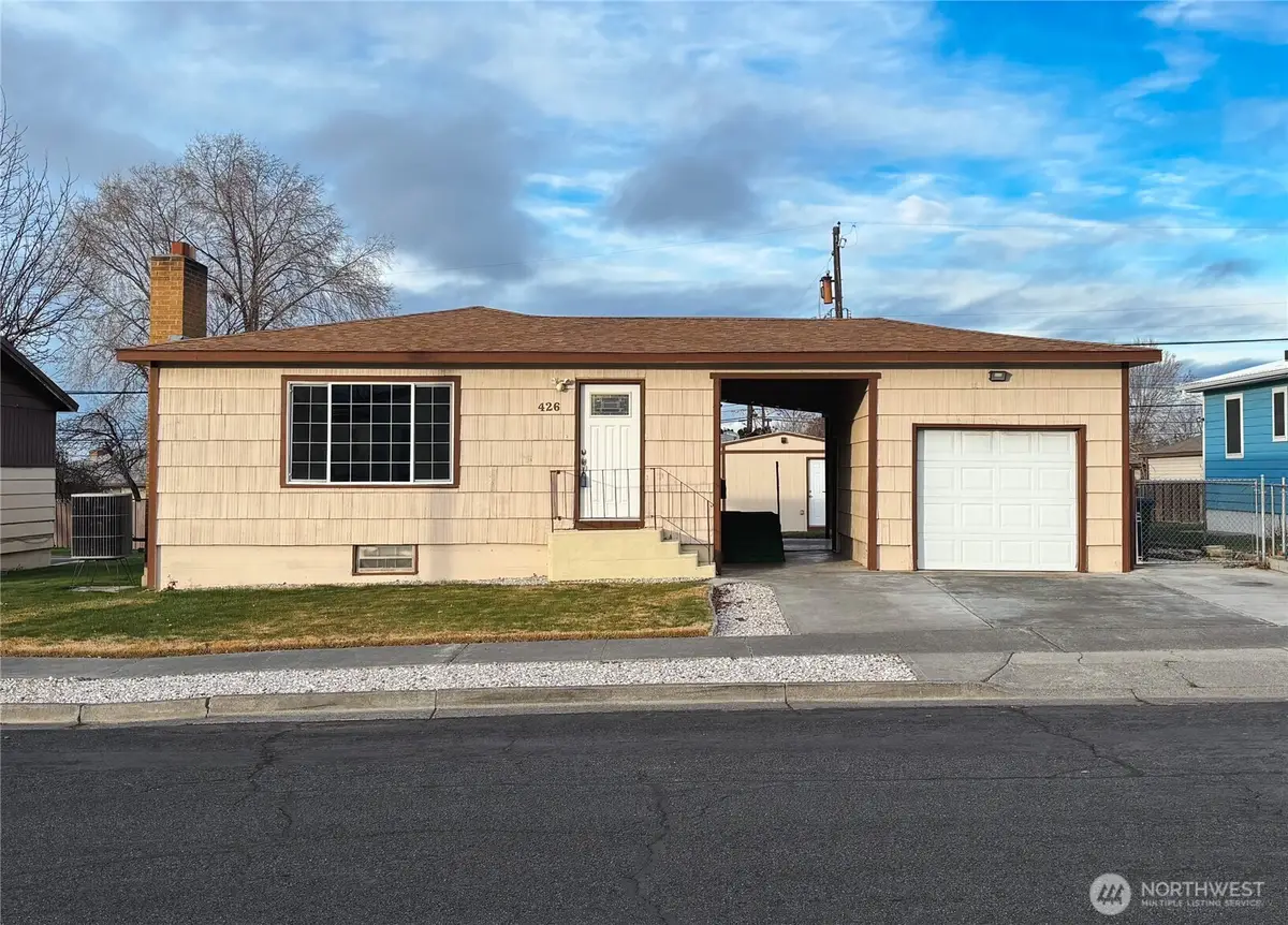 426 E Brown Avenue, Moses Lake, WA 98837 - Image #1
