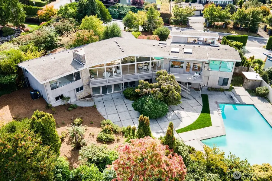 8840 NE 24th Street, Clyde Hill, WA 98004 - Image #2