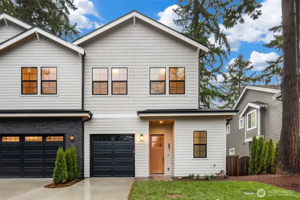 818 165th Avenue Ne, Bellevue, WA 98008