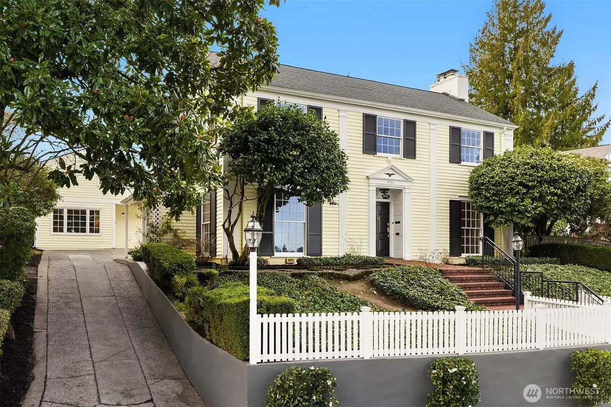 3033 E Laurelhurst Drive Ne, Seattle, WA 98105 - Image #1