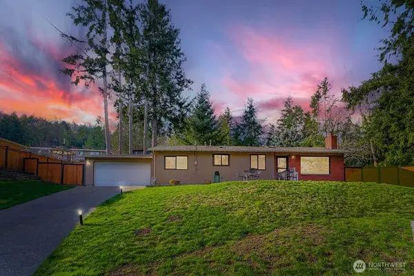 715 Sunrise Place Sw, Issaquah, WA 98027