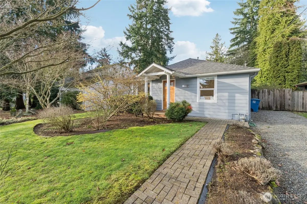 9209 20th Avenue Ne, Seattle, WA 98115 - Image #1