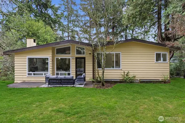 2431 Evergreen Point Rd, Medina, WA 98039