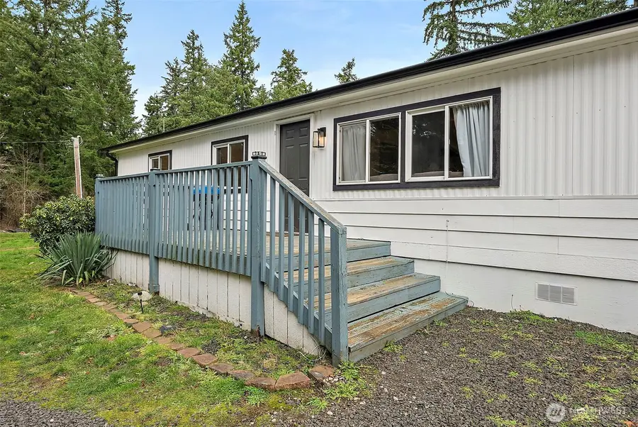 16503 Village Drive Se, Rainier, WA 98576 - Image #3
