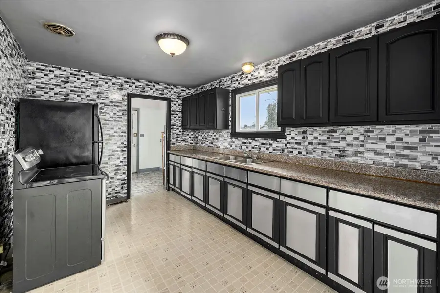 177 S 72nd Street, Tacoma, WA 98408 - Image #3