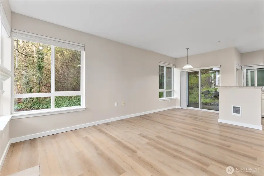 3926 243rd Place Se #H101, Bothell, WA 98021 - Image #3