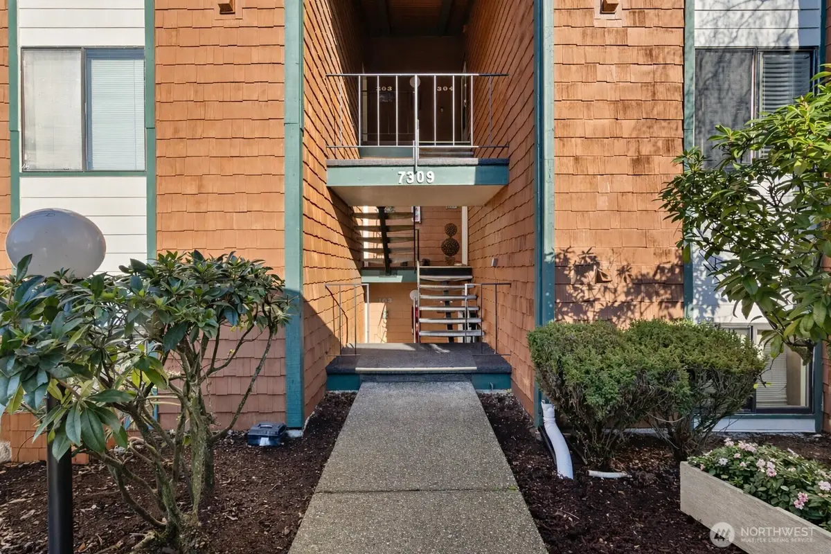 7309 N Skyview Place #F304, Tacoma, WA 98406 - Image #1