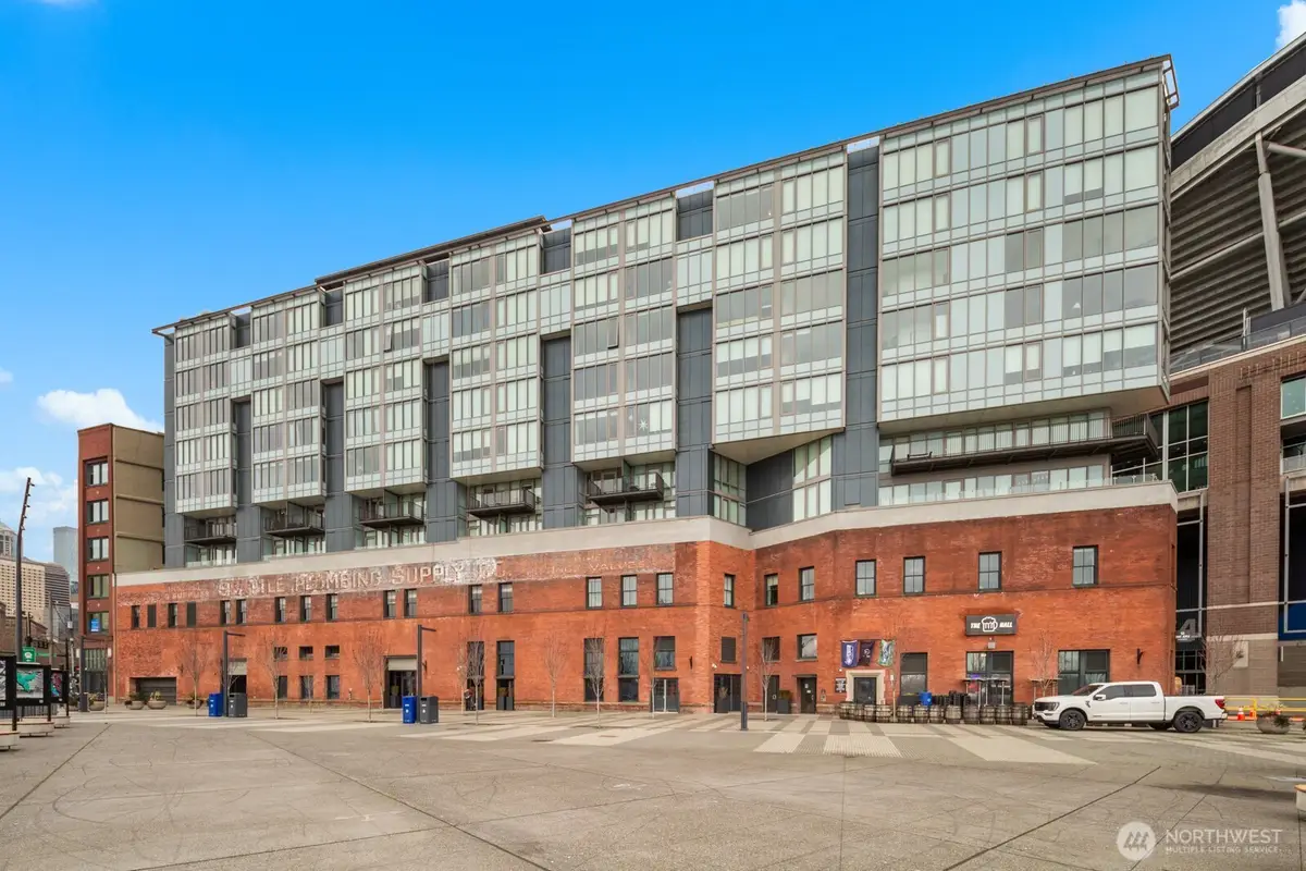 590 1st Avenue S #901, Seattle, WA 98104 - Image #1