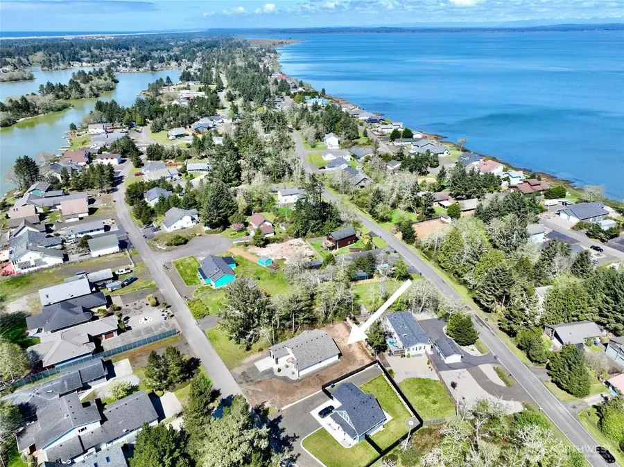 684 Lake Island Avenue Se, Ocean Shores, WA 98569 - #2