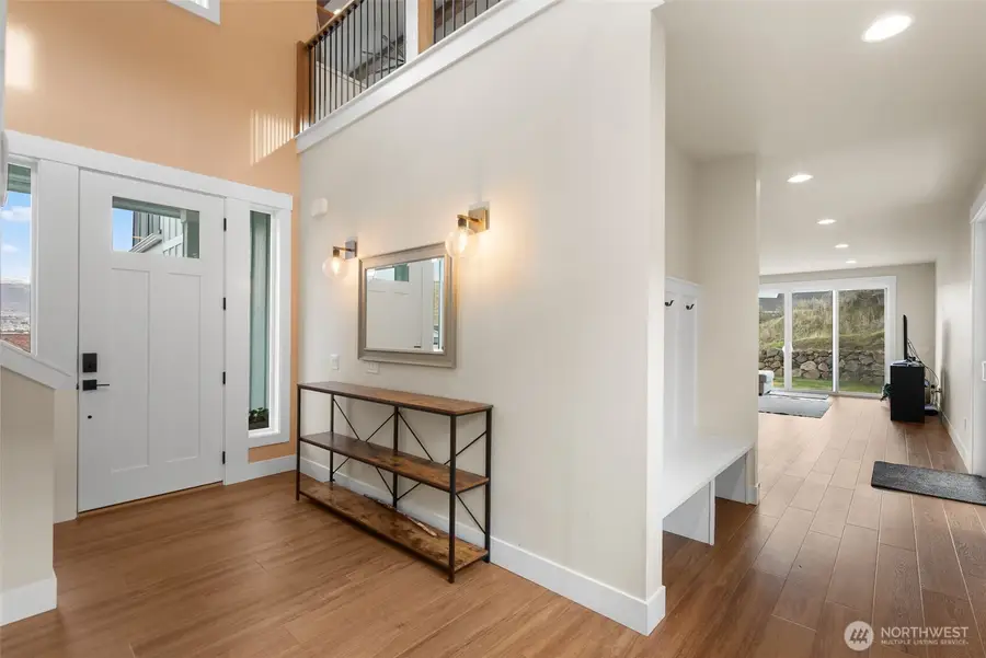 2053 Broadcrest Court, Wenatchee, WA 98801 - Image #2