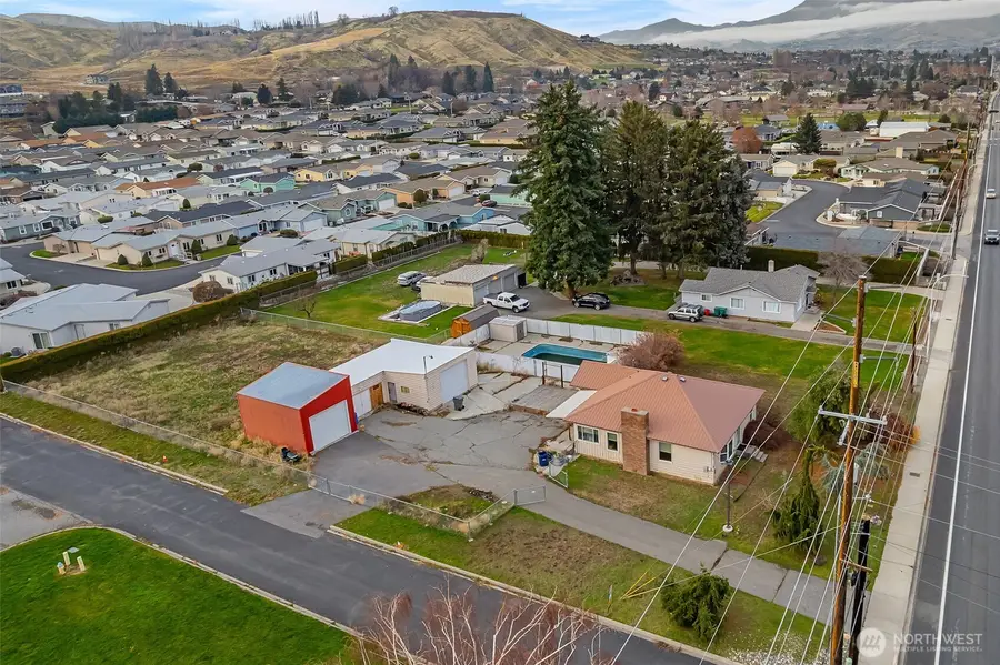 1210 N Western Avenue, Wenatchee, WA 98801 - Image #2