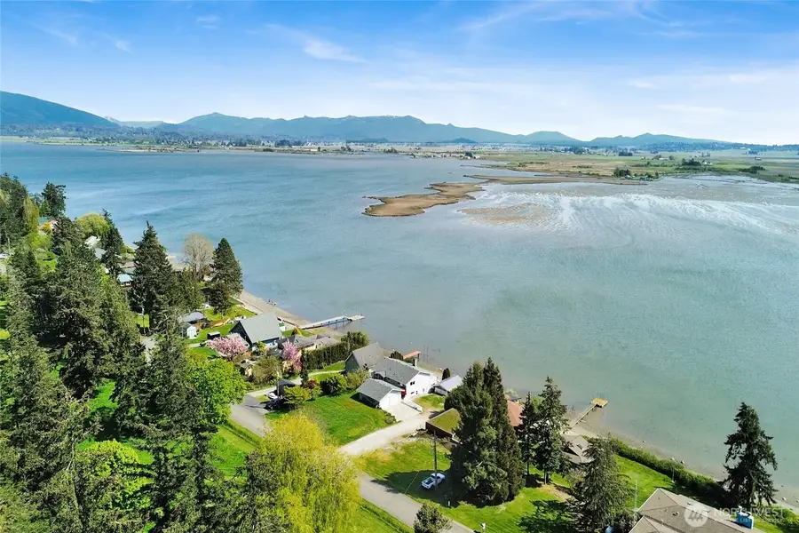 11586 Scott Road, Bow, WA 98232 - Image #2