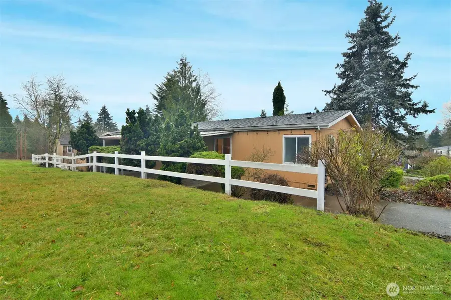 12611 NE 197th Street, Bothell, WA 98011 - Image #2
