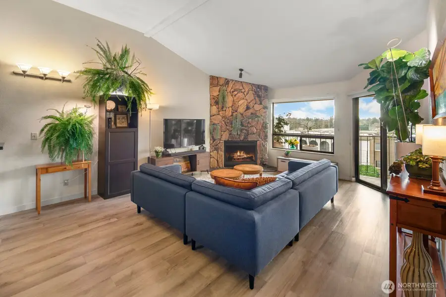 10601 Bagley Avenue N #304, Seattle, WA 98133 - Image #2