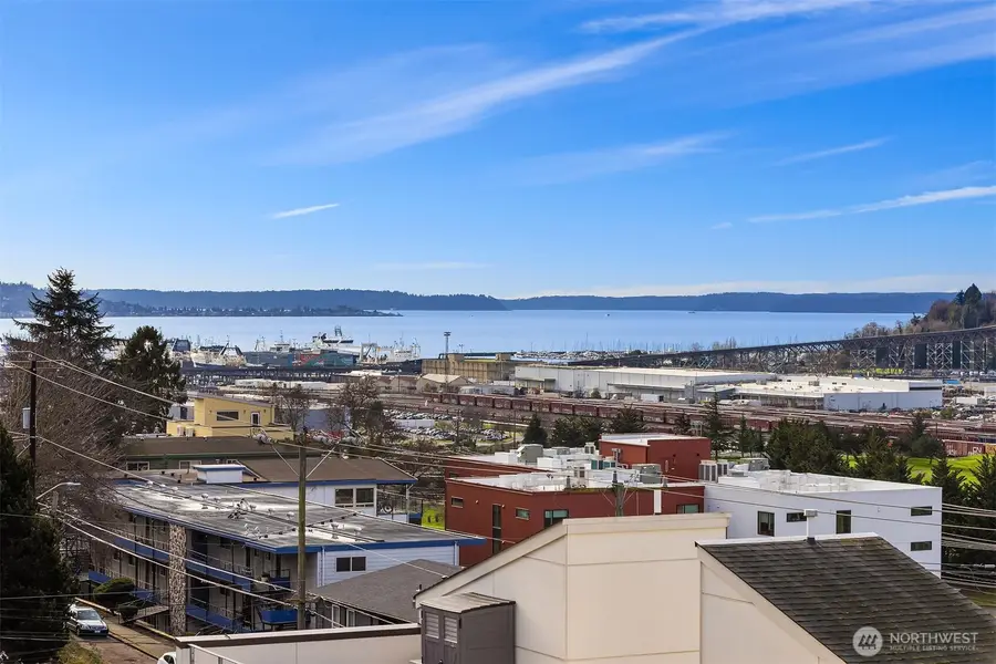 2815 Prosch Avenue W, Seattle, WA 98119 - Image #3