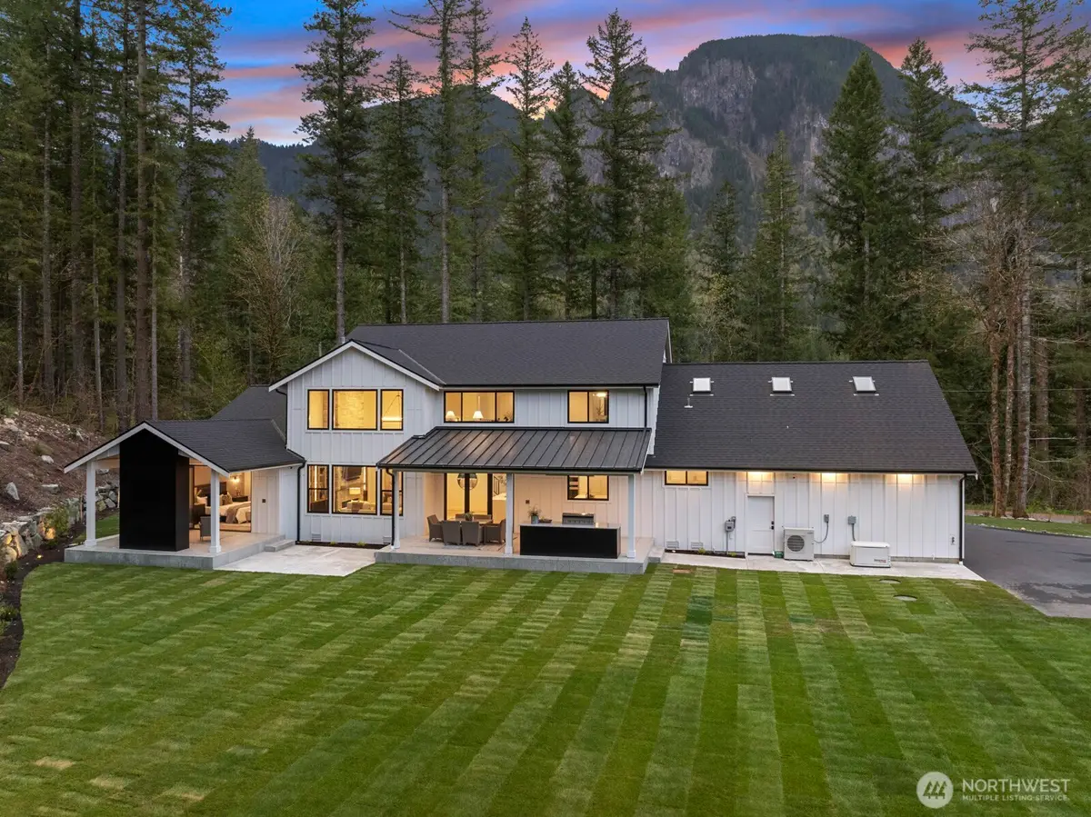 6993 N Fork Road Se, Snoqualmie, WA 98065 - Image #1