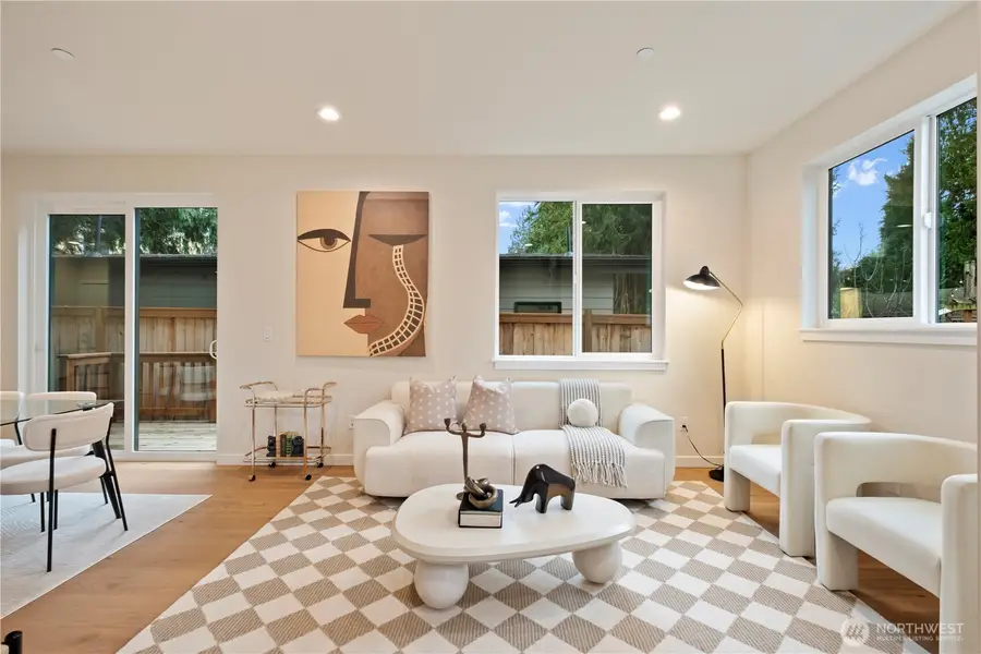 11043 19th Avenue Ne, Seattle, WA 98125 - Image #3