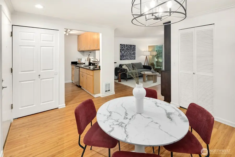 5901 Phinney Avenue N #106, Seattle, WA 98103 - Image #2