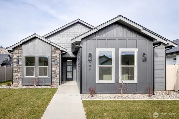 906 Racine Springs Drive, Wenatchee, WA 98801
