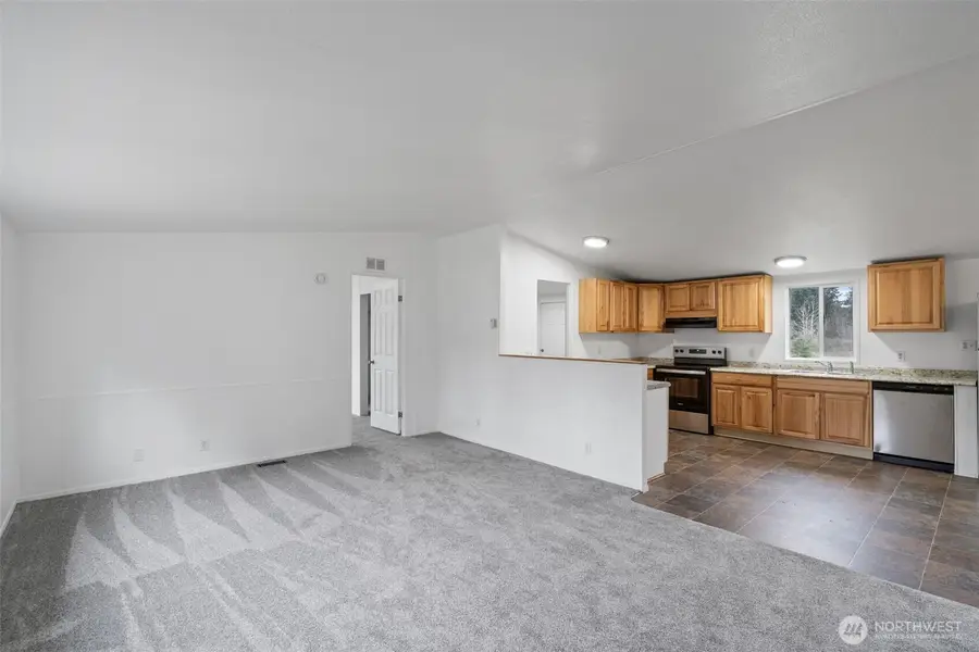 19112 Loganberry Street Sw, Rochester, WA 98579 - Image #3