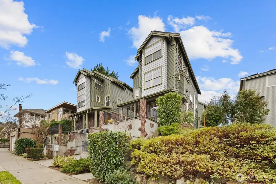 310 W Lee Street, Seattle, WA 98119 - Image #2