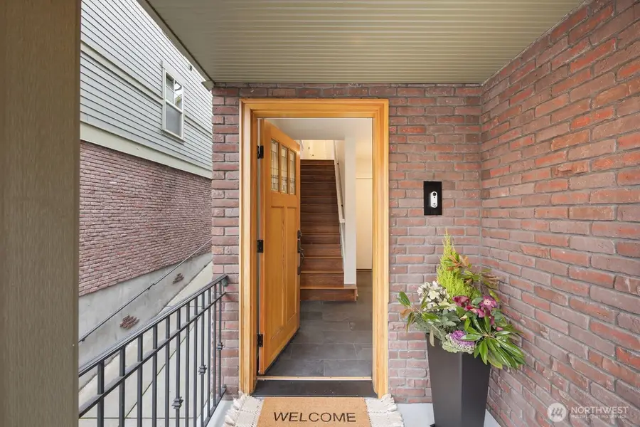 310 W Lee Street, Seattle, WA 98119 - Image #3