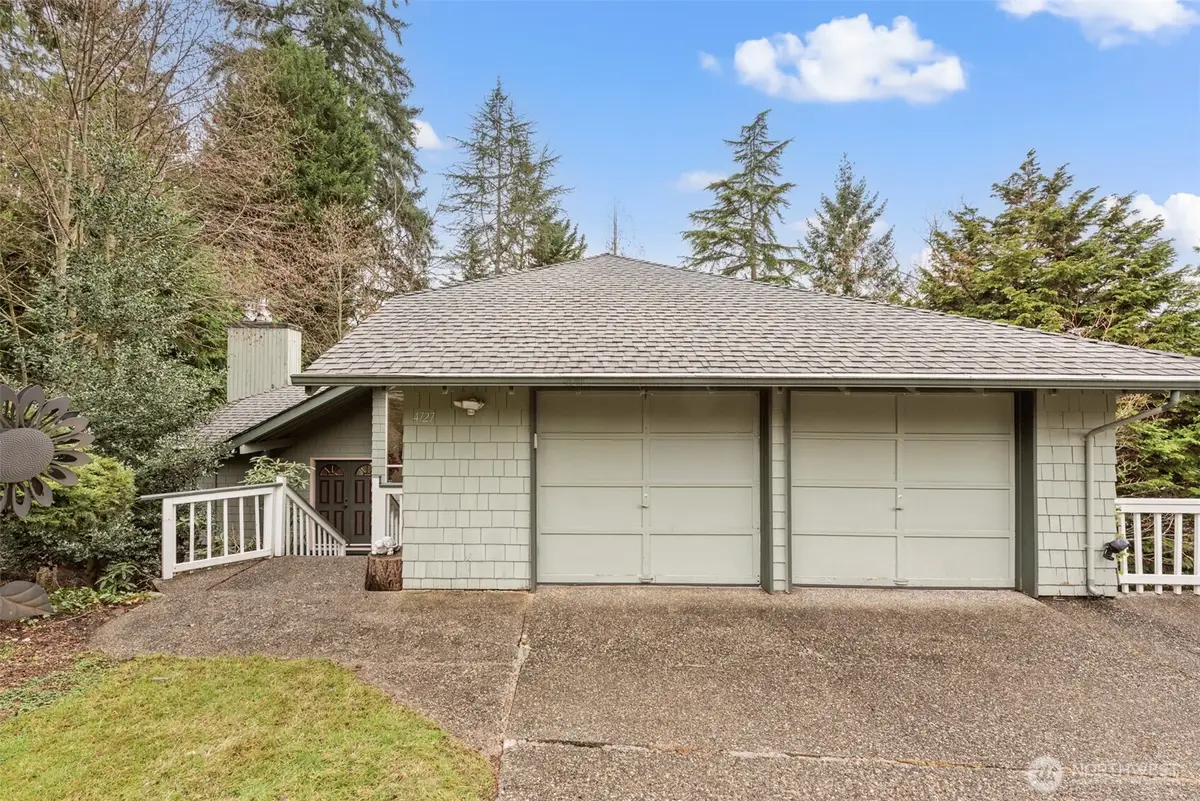 4727 153rd Avenue Se, Bellevue, WA 98006 - Image #1