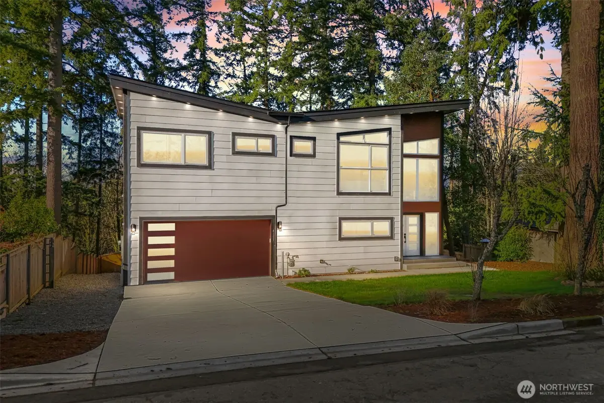 4103 151st Ave Se, Bellevue, WA 98006 - Image #1