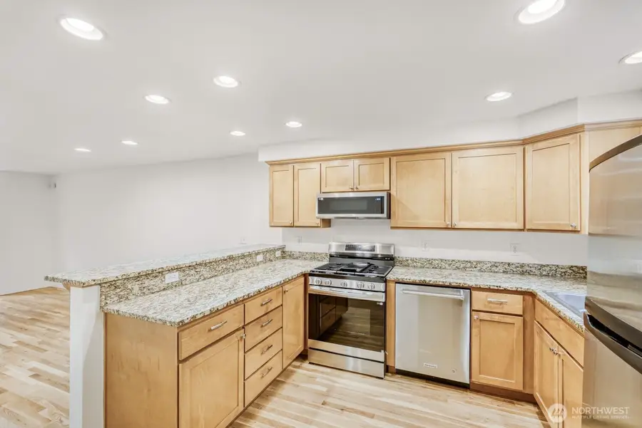 12323 10th Place Ne #C, Seattle, WA 98125 - Image #2