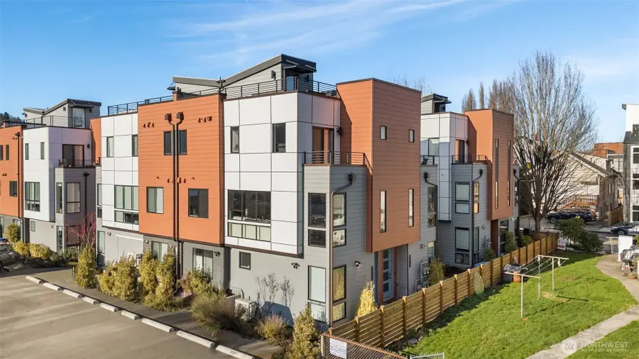 541 S Cloverdale St #B, Seattle, WA 98108 - Image #2