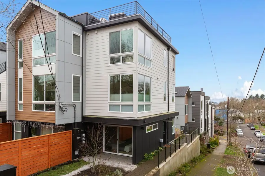 2915 S Dearborn, Seattle, WA 98144 - Image #2