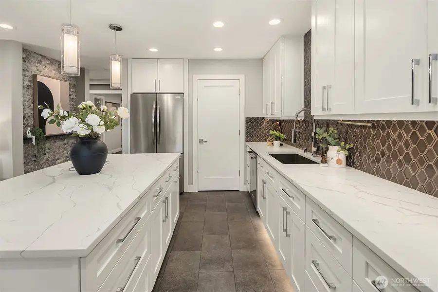 11639 100th Avenue Ne #7-B, Kirkland, WA 98034 - Image #3