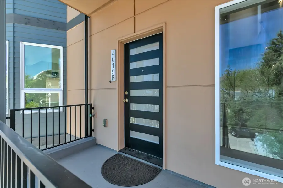 4019 4th Avenue Ne #B, Seattle, WA 98105 - Image #2