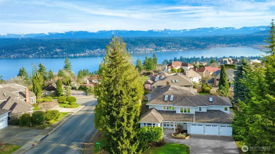 4504 174th Avenue Se, Bellevue, WA 98006 - Image #2