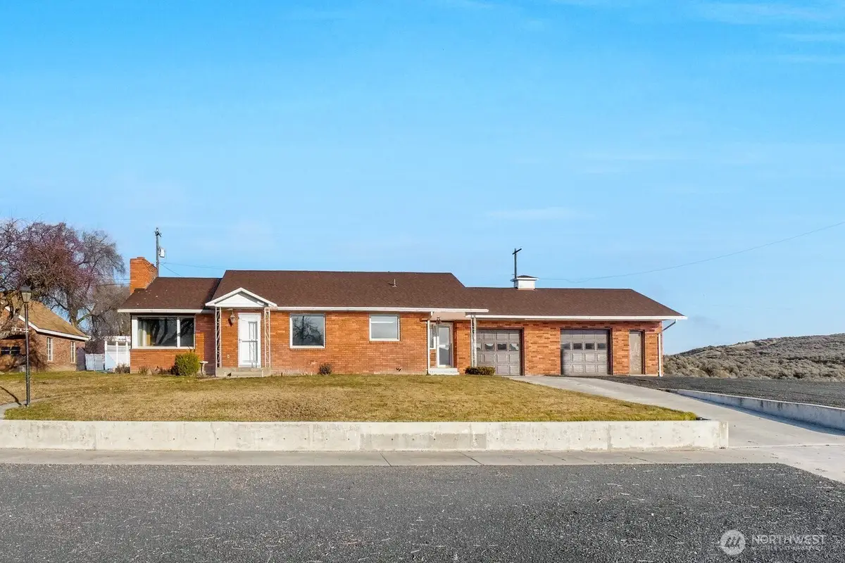 319 E 3rd Street, Lind, WA 99341 - Image #1