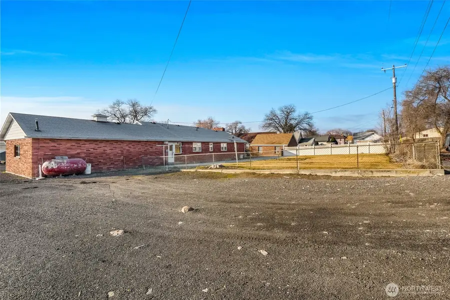 319 E 3rd Street, Lind, WA 99341 - Image #3