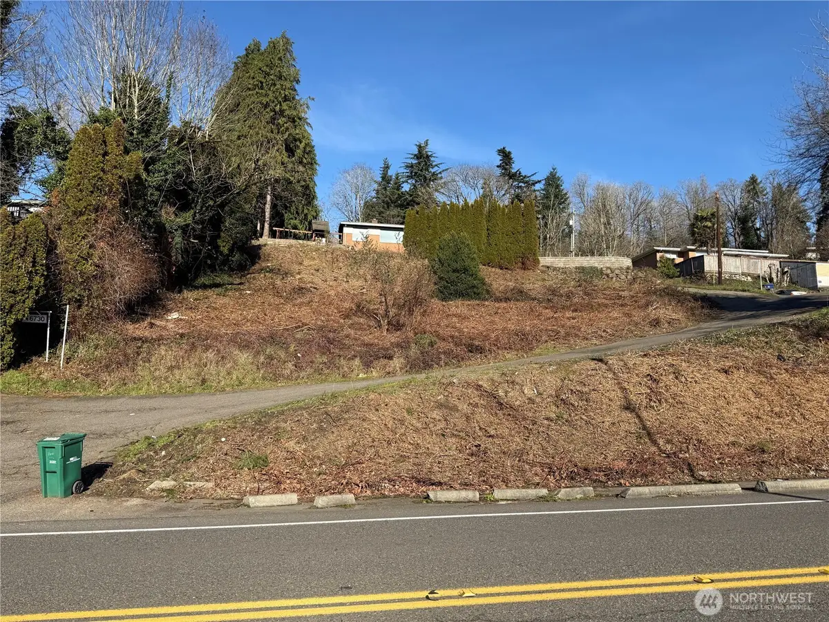 6800 S 133rd Street, Seattle, WA 98178 - Image #1